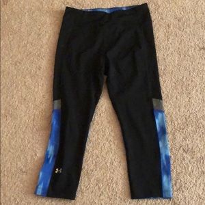 Capri patterned workout pants
